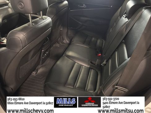 Used 2019 Kia Sorento SX image 13