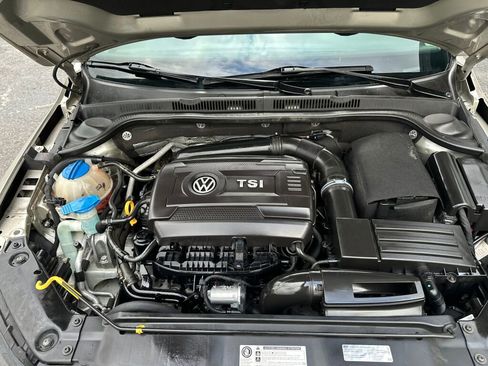 Used 2015 Volkswagen Jetta SE FWD image 16
