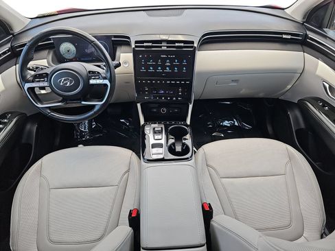 Certified 2023 Hyundai Tucson Limited AWD/4WD image 9