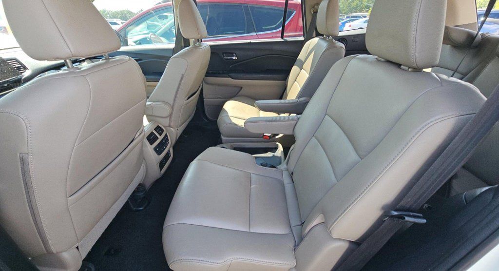 Used 2019 Honda Pilot Touring image 8