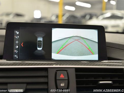 Used 2018 BMW M4 Convertible image 27