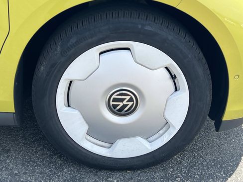 New 2025 Volkswagen ID. Buzz 1st Edition AWD/4WD image 30