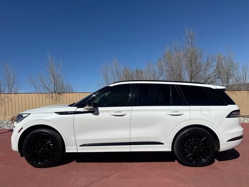 Certified 2023 Lincoln Aviator Reserve w/ Equipment Group 201A AWD/4WD image 4
