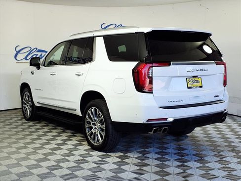 Used 2025 GMC Yukon Denali image 2