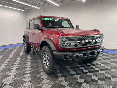 New 2025 Ford Bronco Badlands image 13