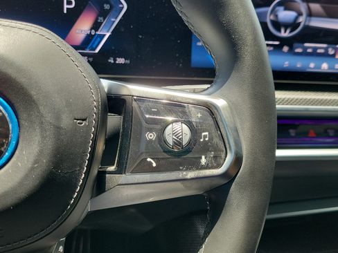 Certified 2023 BMW i7 xDrive60 AWD/4WD image 18