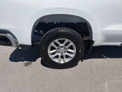 Used 2023 Chevrolet Silverado 1500 LT AWD/4WD image 28