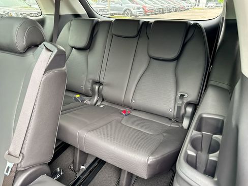 New 2025 Kia Carnival SX Prestige image 16