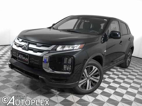 Used 2025 Mitsubishi Outlander Sport ES image 1