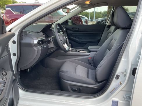 New 2026 Nissan Altima 2.5 SV FWD image 8