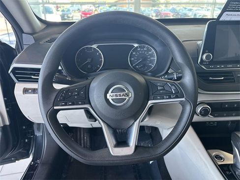 Used 2022 Nissan Altima 2.5 SV image 27