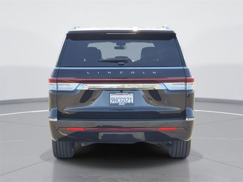 Used 2023 Lincoln Navigator L Reserve image 4