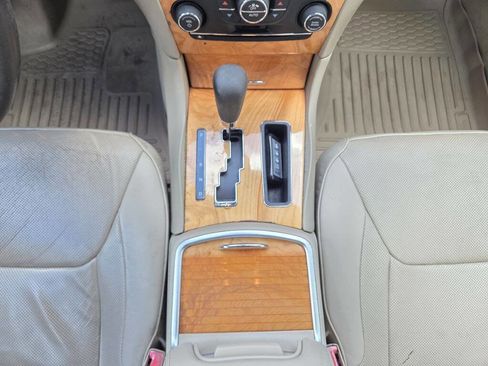 Used 2012 Chrysler 300 C image 33