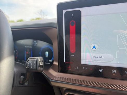 Certified 2025 Ford Bronco Sport Outer Banks w/ Outer Banks Tech Package+ AWD/4WD image 29