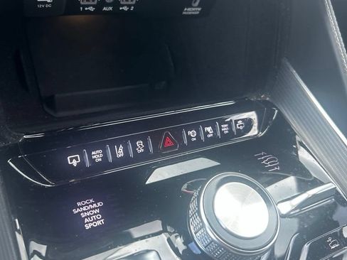 Used 2022 Jeep Grand Wagoneer Series II AWD/4WD image 13
