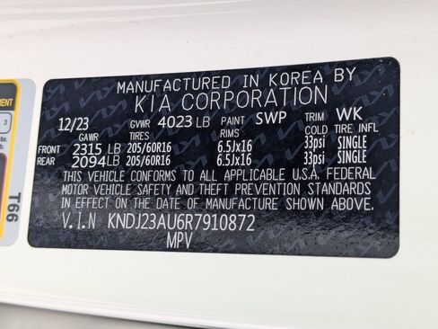 Certified 2024 Kia Soul LX w/ Option Group 015 FWD image 30