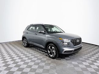 New 2025 Hyundai Venue SEL video 1