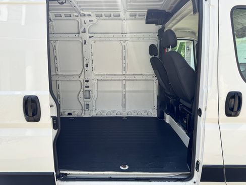 Used 2023 RAM ProMaster 3500 w/ Driver Convenience Group FWD image 19