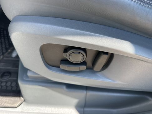 Used 2022 Land Rover Defender 110 X-Dynamic HSE image 32