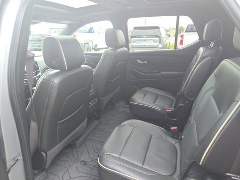 Used 2023 Chevrolet Traverse Premier w/ Redline Edition image 15