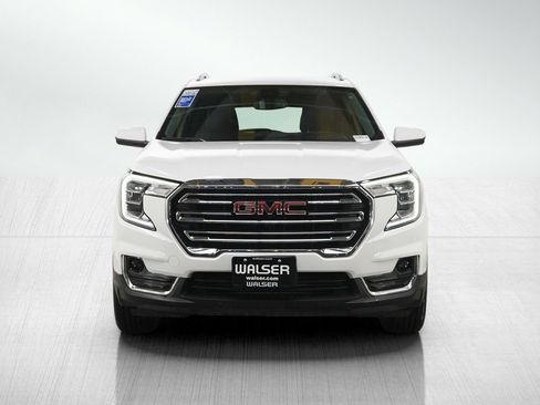 Used 2024 GMC Terrain SLT image 8