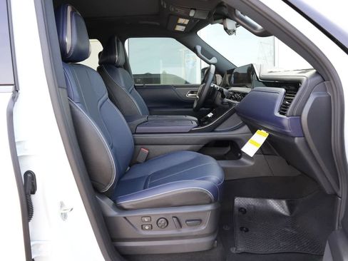 New 2026 INFINITI QX80 4WD image 23