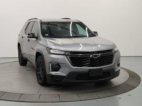 Used 2023 Chevrolet Traverse Premier w/ Redline Edition FWD image 3
