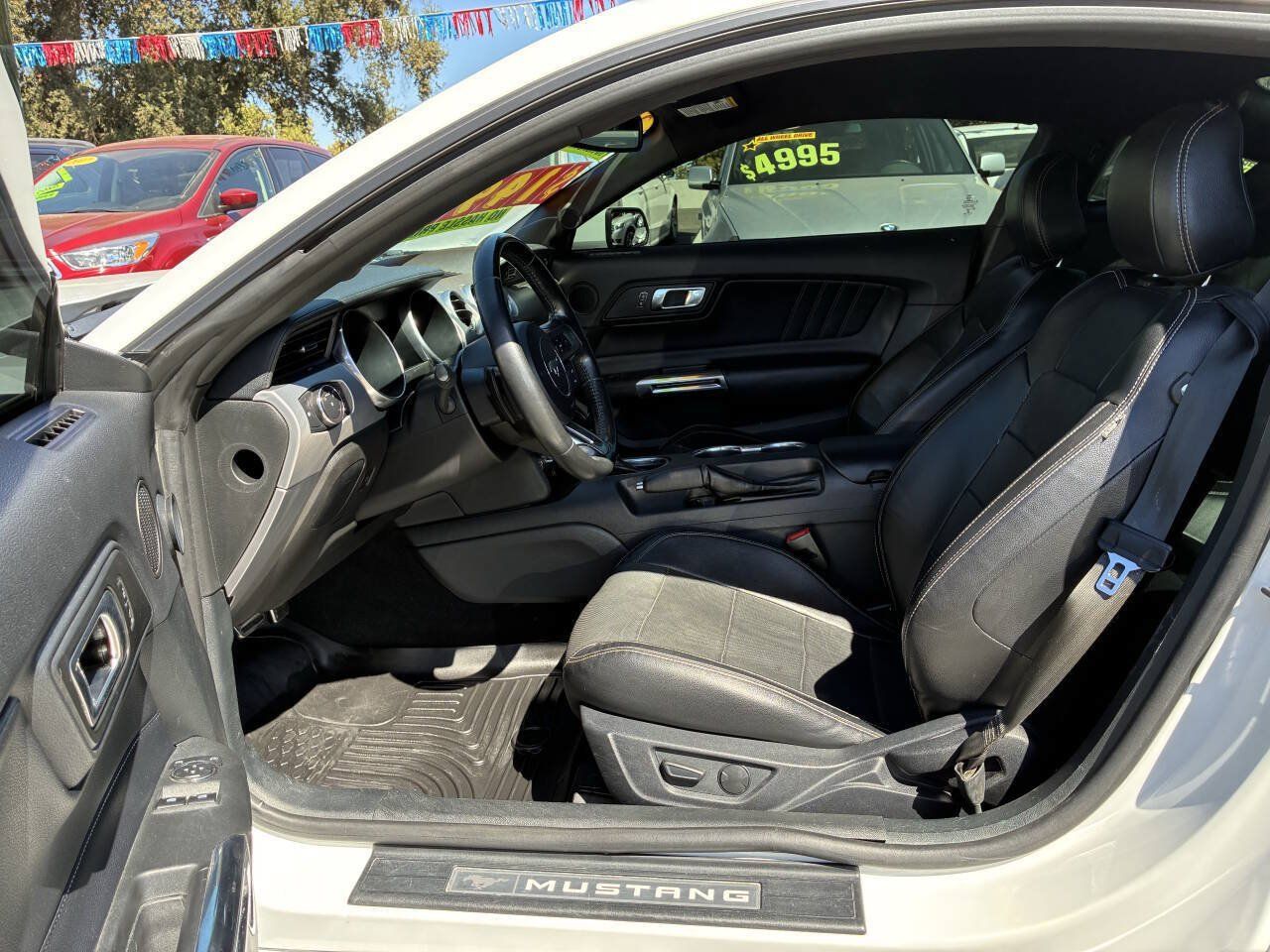 Used 2020 Ford Mustang Premium RWD image 3