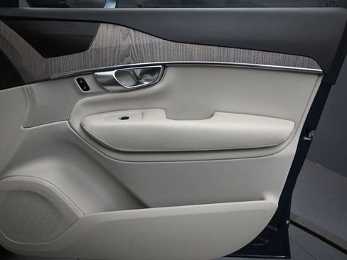 Used 2023 Volvo XC90 B6 Plus w/ Protection Package Premier AWD/4WD image 31