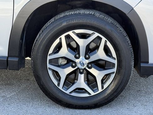 Used 2024 Subaru Forester Premium image 6
