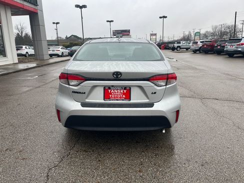 Used 2025 Toyota Corolla LE image 4