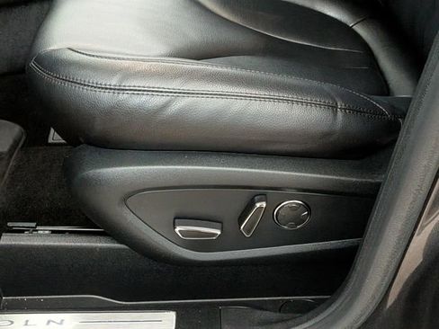 Used 2019 Lincoln MKC Premiere image 14