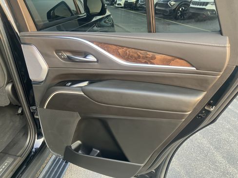 Used 2021 Cadillac Escalade Sport Platinum w/ LPO, ONYX Package AWD/4WD image 11