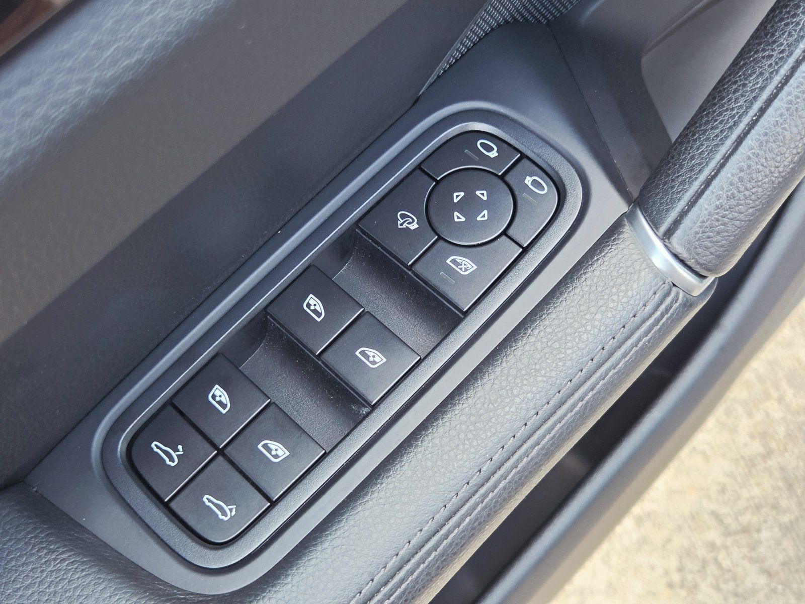 Used 2022 Porsche Cayenne S AWD/4WD image 26