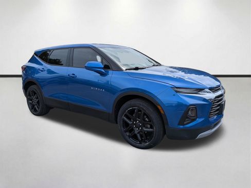 Used 2019 Chevrolet Blazer LT FWD image 2