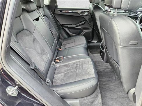 Used 2017 Porsche Macan image 19