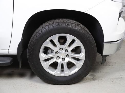 Used 2024 Chevrolet Silverado 1500 LTZ image 5