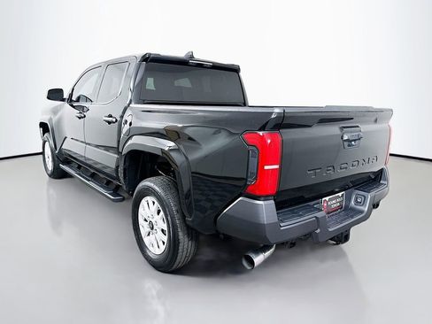 Used 2025 Toyota Tacoma SR image 7