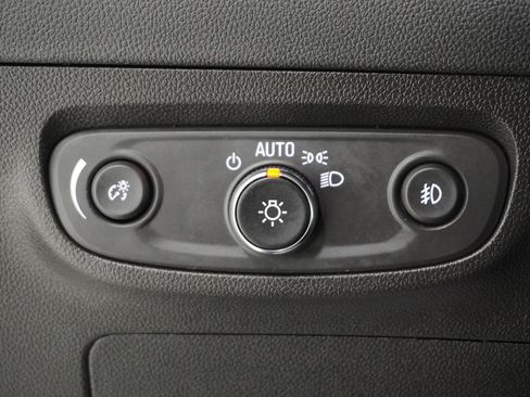 Used 2023 Buick Encore GX Preferred w/ Cold Weather Comfort Package AWD/4WD image 18