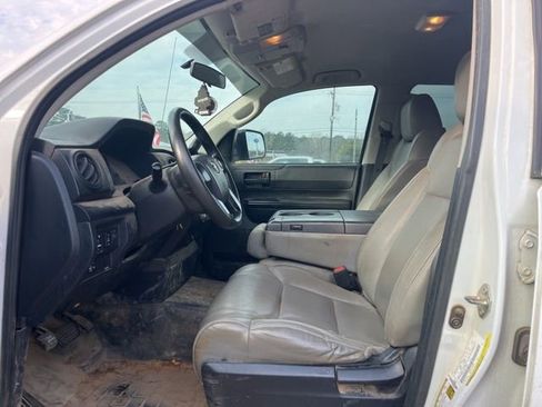 Used 2017 Toyota Tundra SR image 28