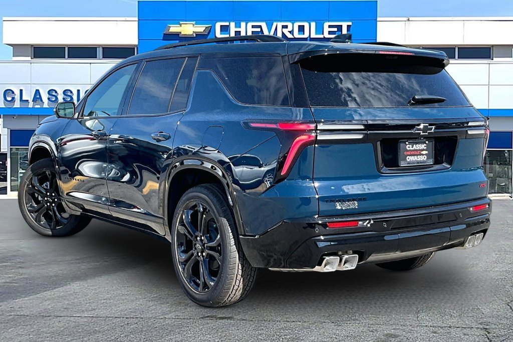 New 2027 Chevrolet Traverse RS FWD image 3