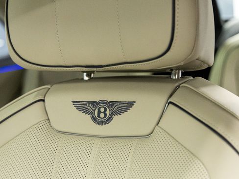 New 2026 Bentley Flying Spur Plug-In Hybrid image 32