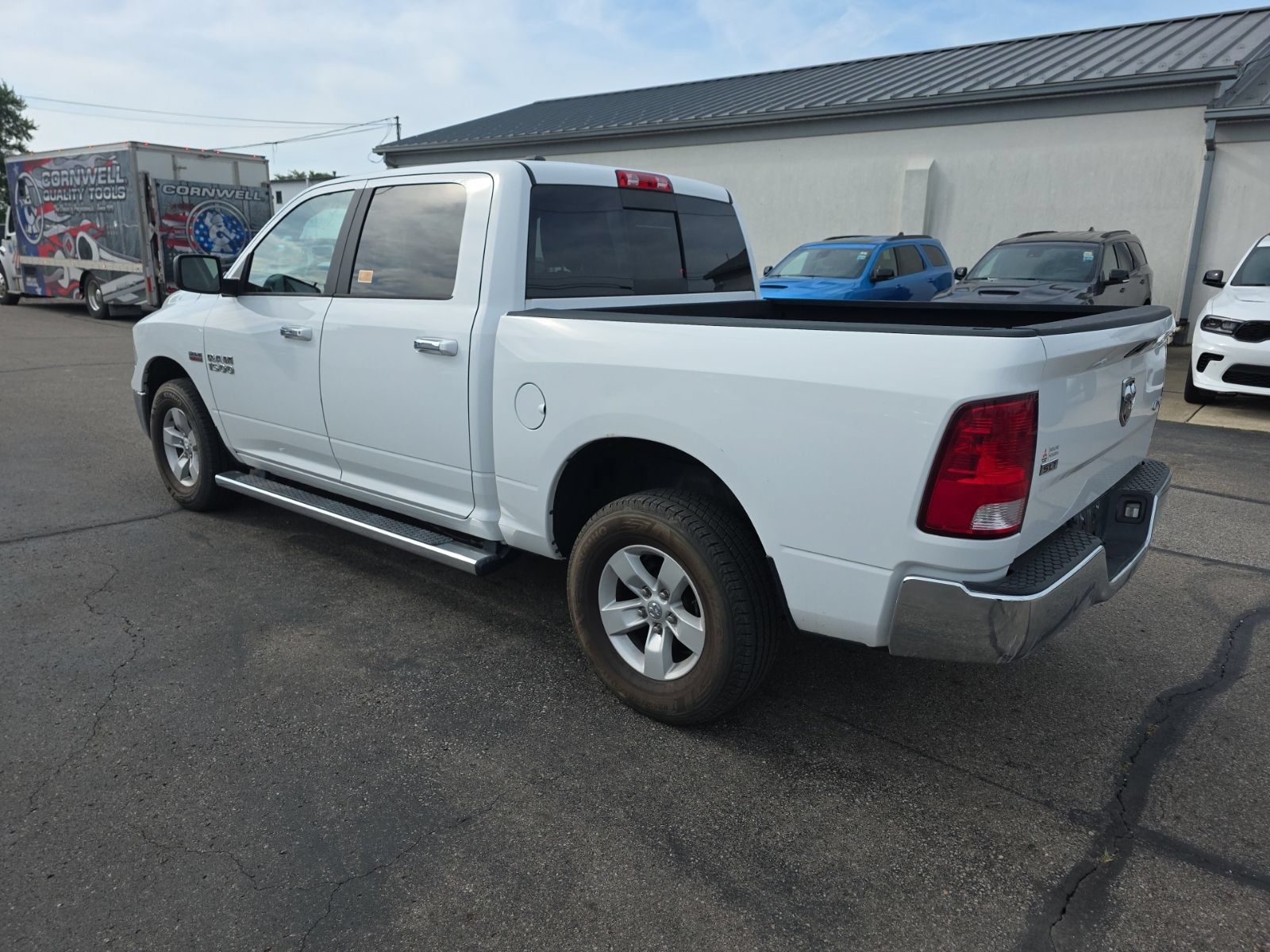 Used 2018 RAM 1500 Classic SLT AWD/4WD image 6