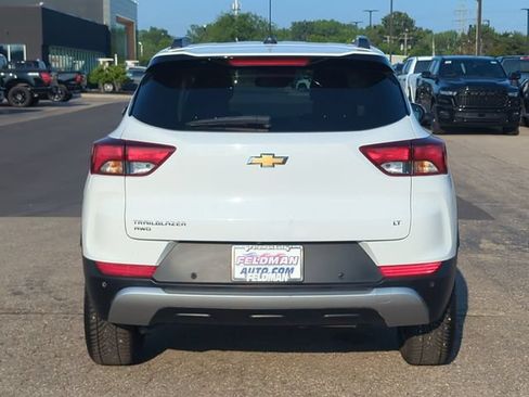 Used 2022 Chevrolet TrailBlazer LT w/ Convenience Package AWD/4WD image 4