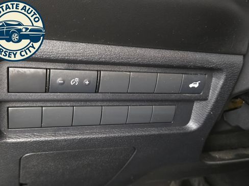Used 2022 Mitsubishi Outlander SE AWD/4WD image 21