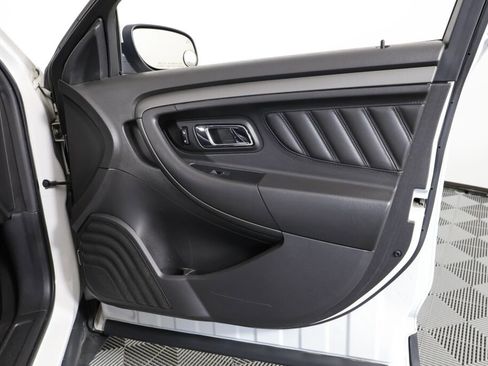 Used 2010 Ford Taurus SEL image 24