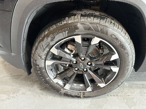 New 2027 Chevrolet Equinox RS w/ Convenience Package III AWD/4WD image 8