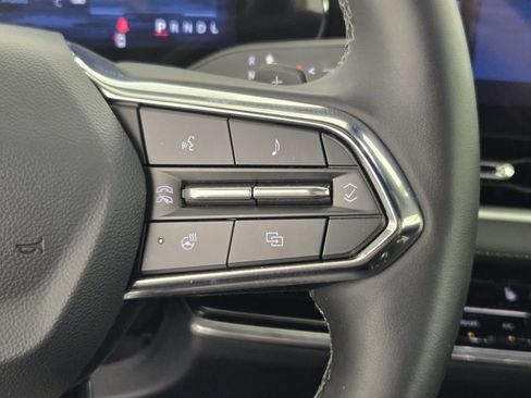 New 2026 Chevrolet Equinox LT w/ Convenience Package II FWD image 32