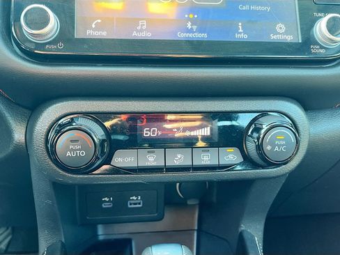 Used 2021 Nissan Kicks SR image 15