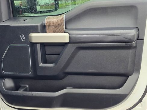 Used 2017 Ford F350 Lariat w/ Lariat Ultimate Package image 19